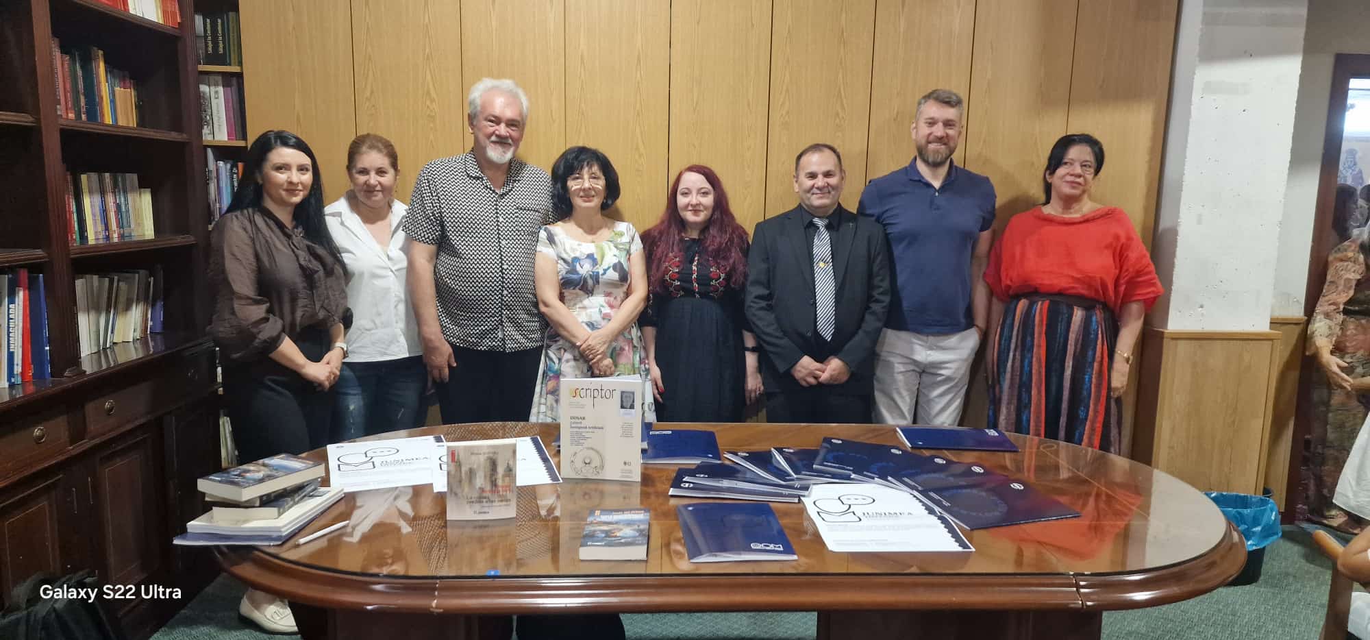 Fotografie de grup la întâlnirea din Parla, Madrid.